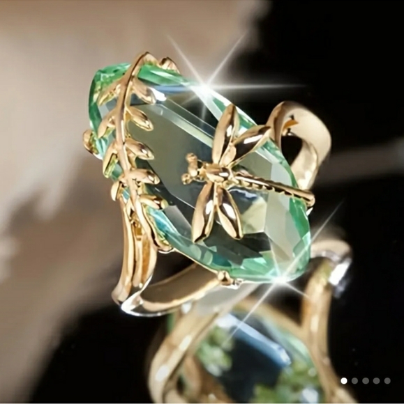 Jewelry - Dragonfly Green Zircon Ring NWT